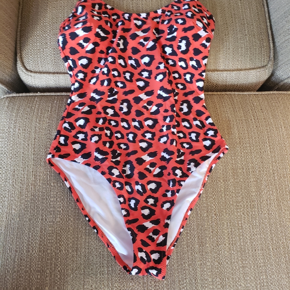 Cupshe size S bathing suit, new